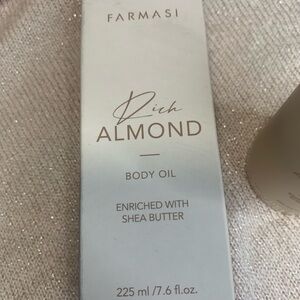 Farmasi Rich Almond Body Oil — Cream & Rose Gold Accents